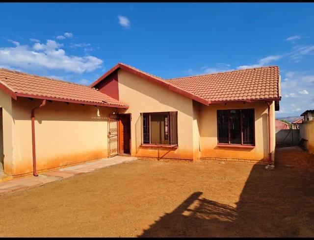 3 BEDROOM HOUSE FOR SALE IN TLHABANE WEST
